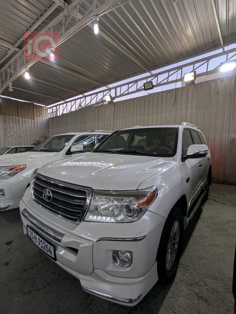 تويوتا لاندكروزر